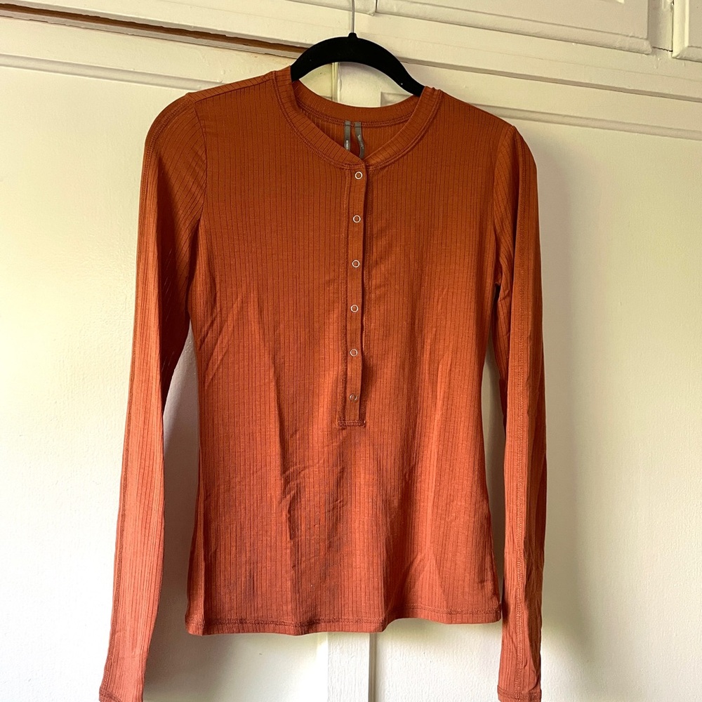 Anthropologie Rust Ribbed Henley Top